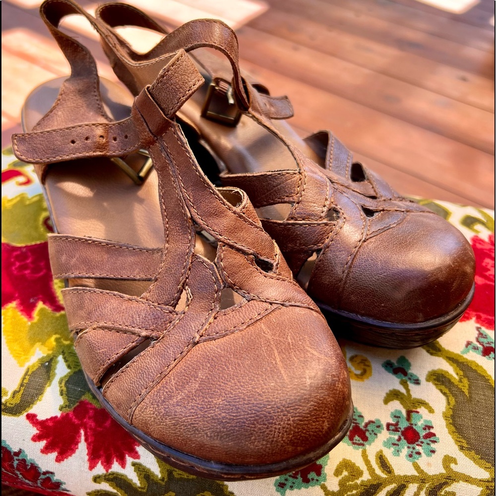 BOC Vintage Cottagecore Boho Bohemian Brown Wooden Clog Heels Size 8 Mary Janes